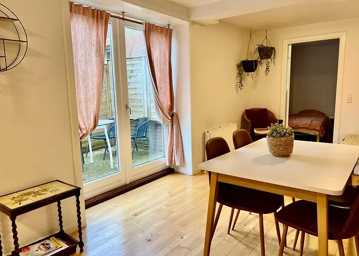 5 Min Walk To Lego House-2 Bedrooms Cozy With Garden