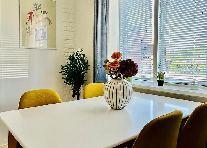 5 Min Walk To Lego House-2 Bedrooms Cozy With Garden ビルン